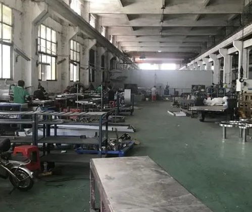 空無一人的車間 通訊器材產(chǎn)業(yè)的機遇與挑戰(zhàn)